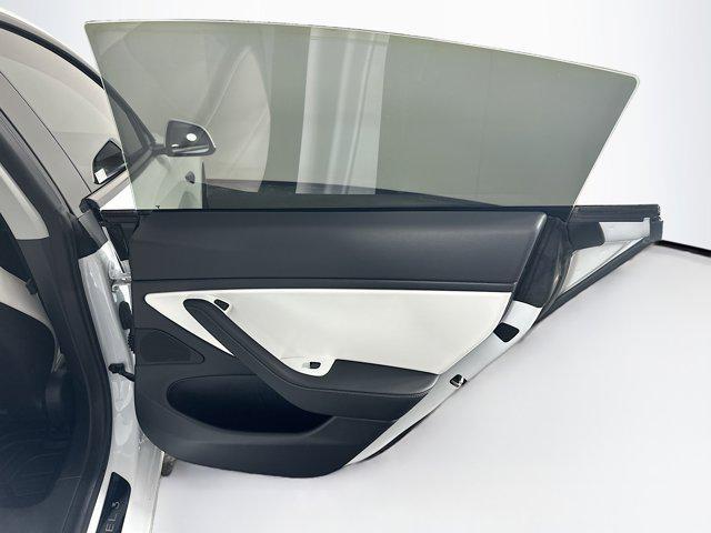 Photo of 2020 Pearl White Multi-Coat Tesla Model 3