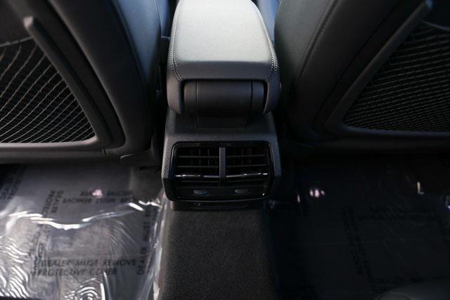 Photo of 2023 Glacier White Audi Q3