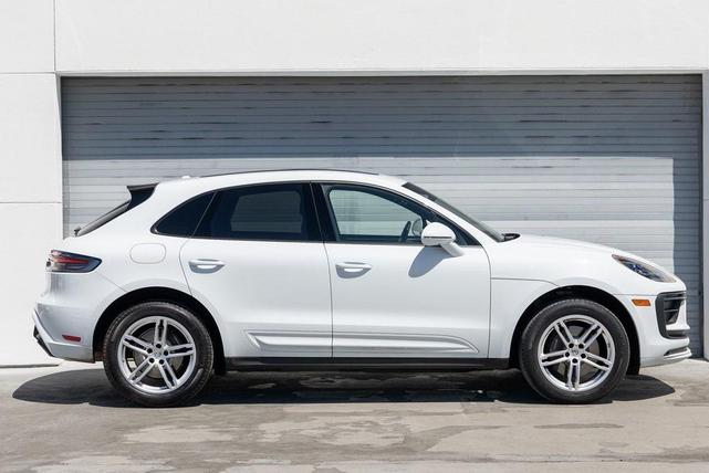 Photo of 2023 White Porsche Macan