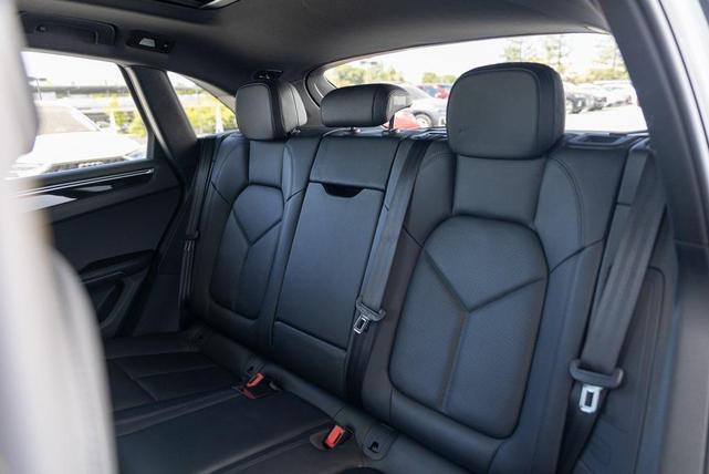 Photo of 2023 White Porsche Macan