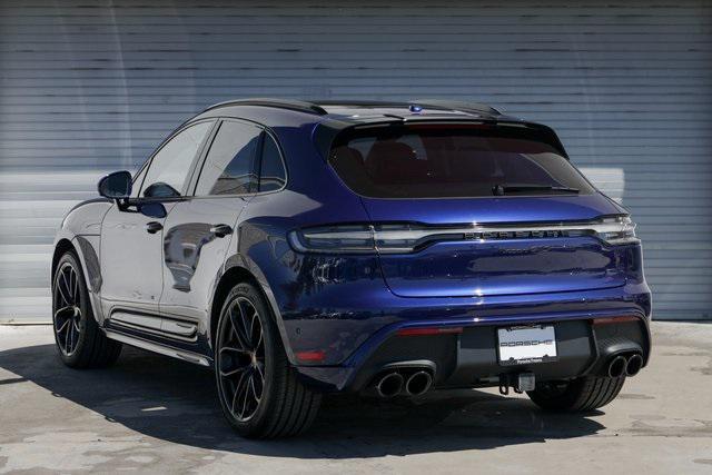 Photo of 2025 Gentian Blue Metallic Porsche Macan