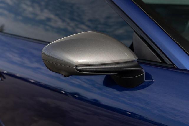 Photo of 2024 Gentian Blue Metallic Porsche 911