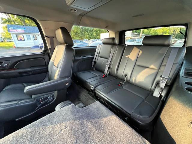 Photo of 2013 Black Chevrolet Suburban