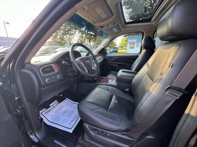 Photo of 2013 Black Chevrolet Suburban