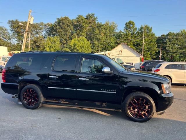 Photo of 2013 Black Chevrolet Suburban