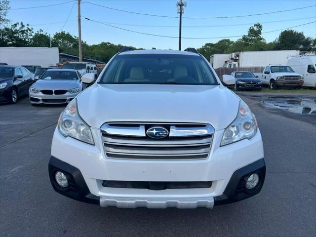 Photo of 2014 Satin White Pearl Subaru Outback