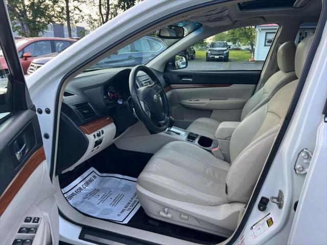 Photo of 2014 Satin White Pearl Subaru Outback