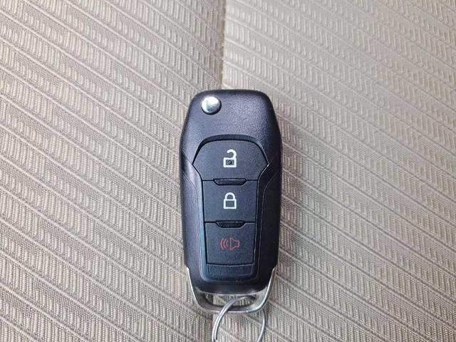 Photo of 2016 Oxford White Ford Explorer