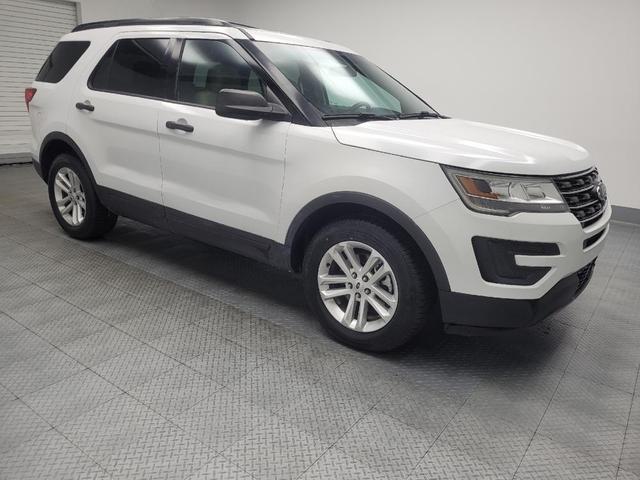 Photo of 2016 Oxford White Ford Explorer