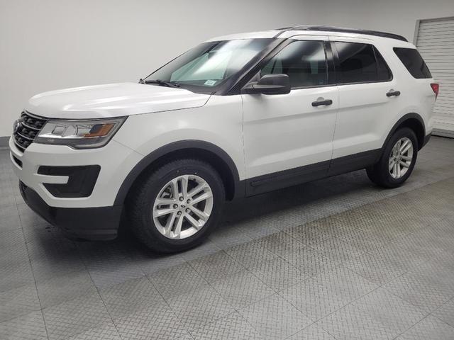 Photo of 2016 Oxford White Ford Explorer