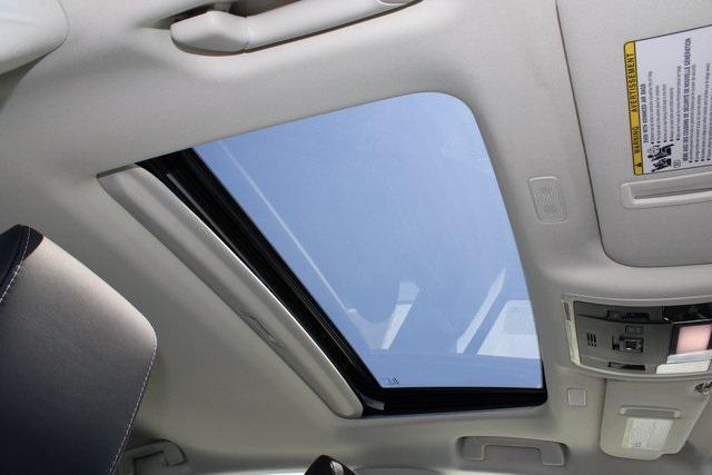 Photo of 2023 Eminent White Pearl Lexus ES 300h