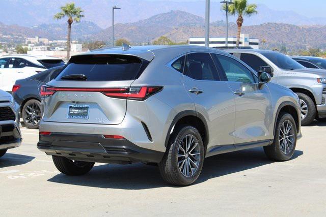 Photo of 2025 Atomic Silver Lexus NX 350h