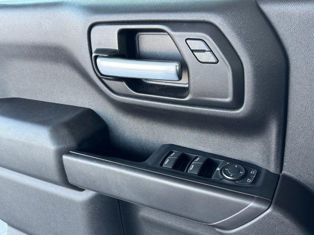Photo of 2022 Black Chevrolet Silverado 1500