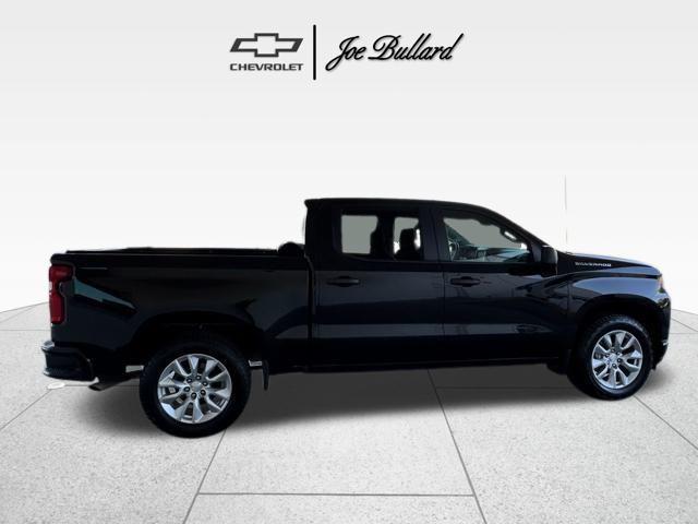 Photo of 2022 Black Chevrolet Silverado 1500