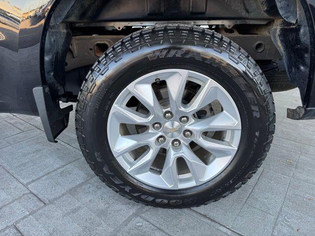Photo of 2022 Black Chevrolet Silverado 1500