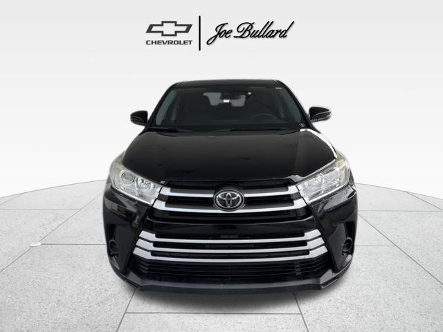 Photo of 2019 Midnight Black Metallic Toyota Highlander