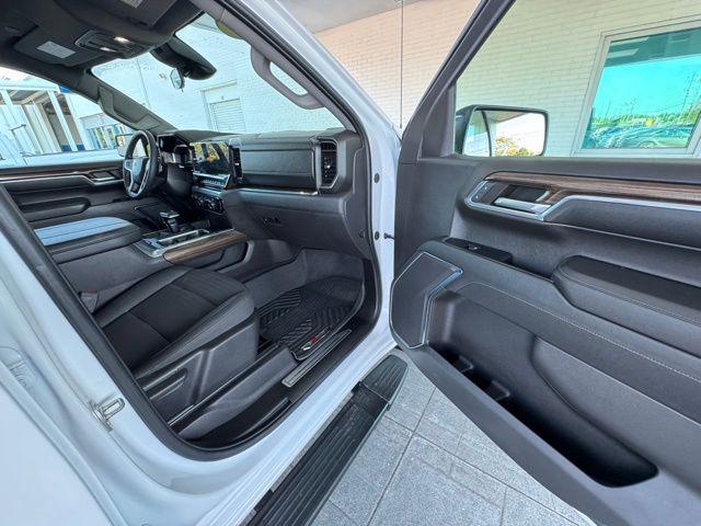 Photo of 2024 Summit White Chevrolet Silverado 1500