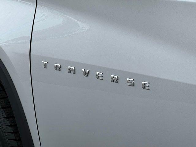 Photo of 2020 Silver Ice Metallic Chevrolet Traverse