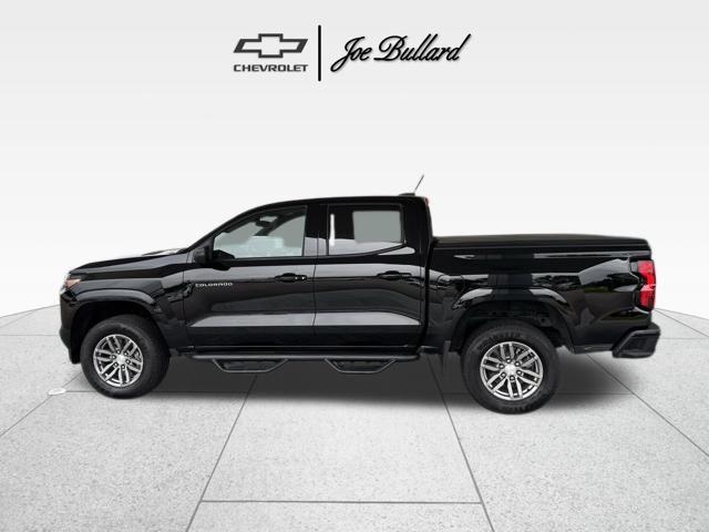 Photo of 2024 Black Chevrolet Colorado