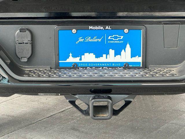 Photo of 2024 Black Chevrolet Colorado