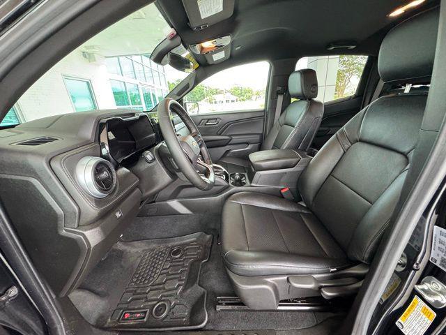 Photo of 2024 Black Chevrolet Colorado