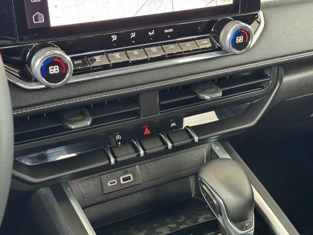 Photo of 2024 Black Chevrolet Colorado