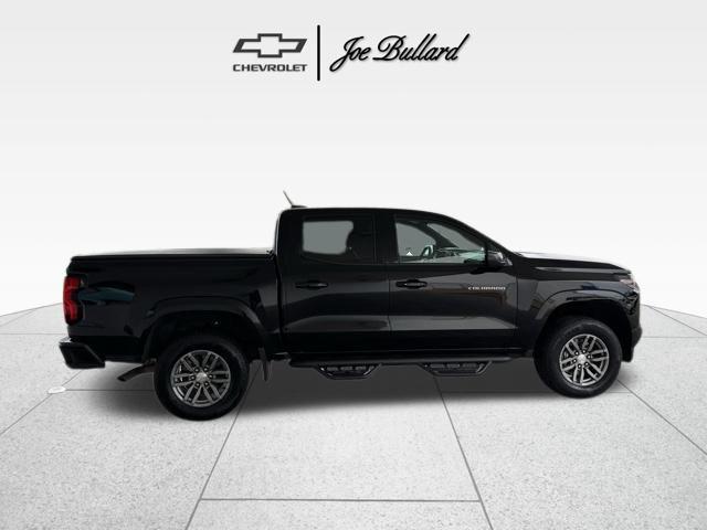 Photo of 2024 Black Chevrolet Colorado