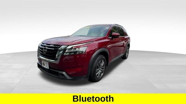 Photo of 2024 Scarlet Ember Nissan Pathfinder