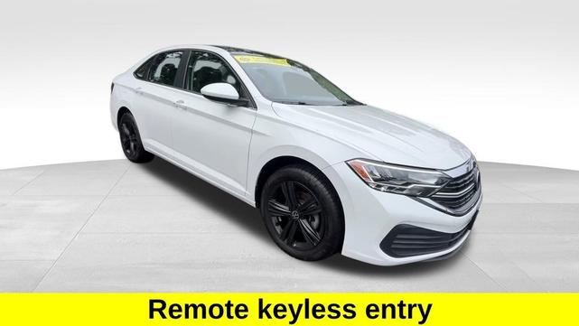 Photo of 2024 Opal White Pearl Effect Volkswagen Jetta
