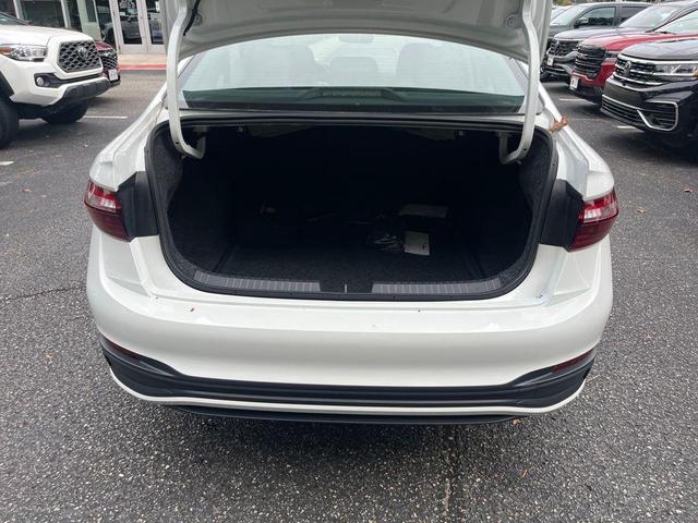Photo of 2024 Opal White Pearl Effect Volkswagen Jetta