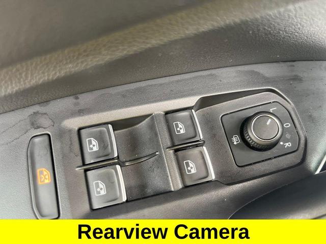 Photo of 2024 Opal White Pearl Effect Volkswagen Jetta