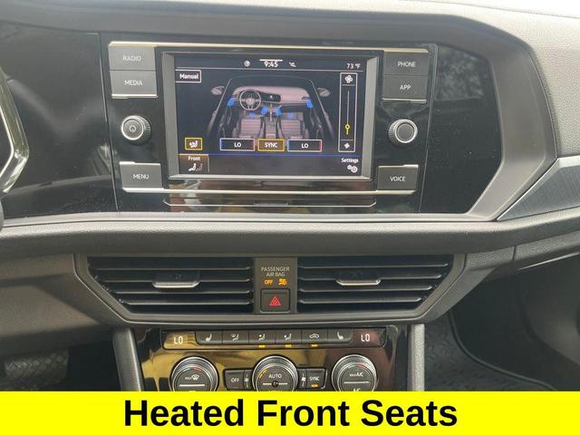 Photo of 2024 Opal White Pearl Effect Volkswagen Jetta