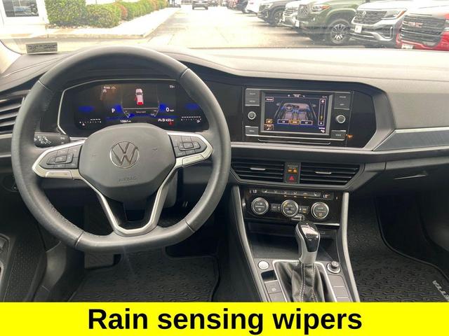 Photo of 2024 Opal White Pearl Effect Volkswagen Jetta
