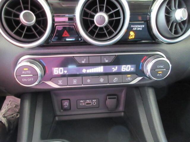 Photo of 2024 Black Nissan Sentra