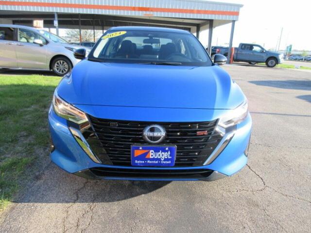 Photo of 2024 2t Blu Blk Roof Nissan Sentra