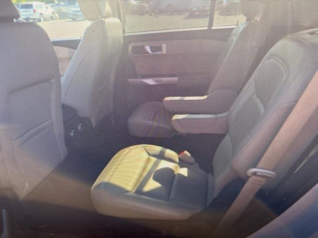 Photo of 2022 Star White Ford Explorer