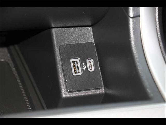 Photo of 2023 Carbonized Gray Metallic Ford Edge