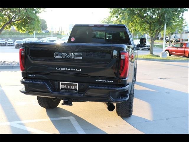 Photo of 2024 Onyx Black GMC Sierra 2500