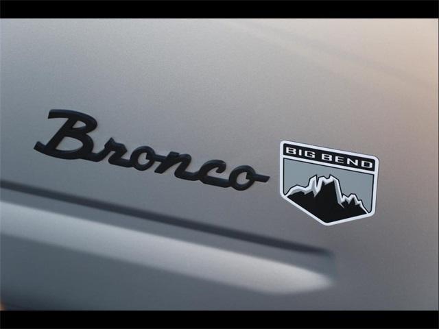 Photo of 2021 Iconic Silver Metallic Ford Bronco Sport