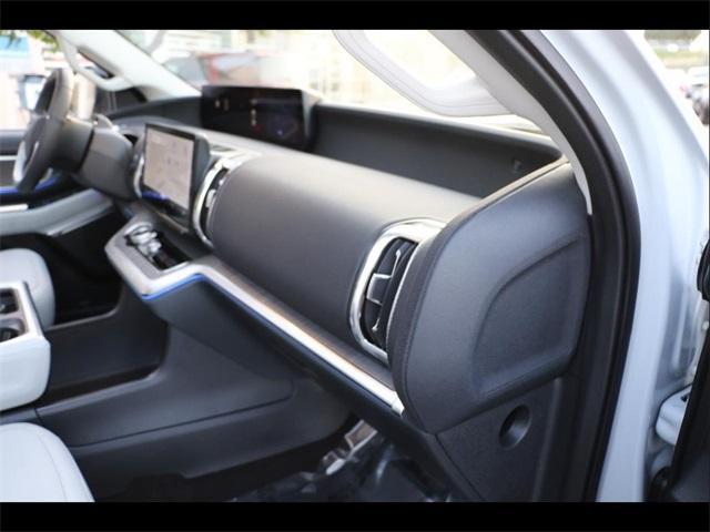 Photo of 2025 Space Silver Ford Expedition Max