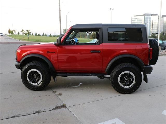 Photo of 2023 Hot Pepper Red Metallic Tinted Clearcoat Ford Bronco