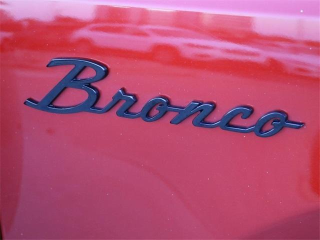 Photo of 2023 Hot Pepper Red Metallic Tinted Clearcoat Ford Bronco