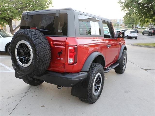 Photo of 2023 Hot Pepper Red Metallic Tinted Clearcoat Ford Bronco