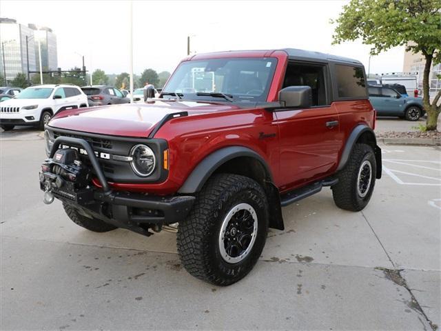 Photo of 2023 Hot Pepper Red Metallic Tinted Clearcoat Ford Bronco