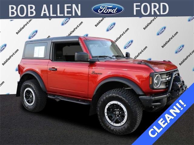 Photo of 2023 Hot Pepper Red Metallic Tinted Clearcoat Ford Bronco