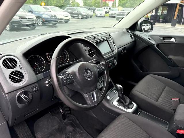 Photo of 2017 Silver Volkswagen Tiguan