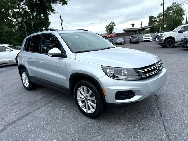 Photo of 2017 Silver Volkswagen Tiguan