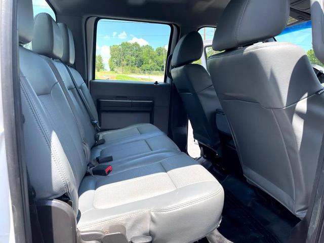 Photo of 2014 White Ford F-250