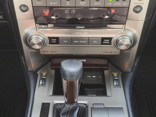 Photo of 2019 Starfire Pearl Lexus GX 460