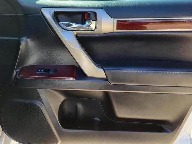 Photo of 2019 Starfire Pearl Lexus GX 460